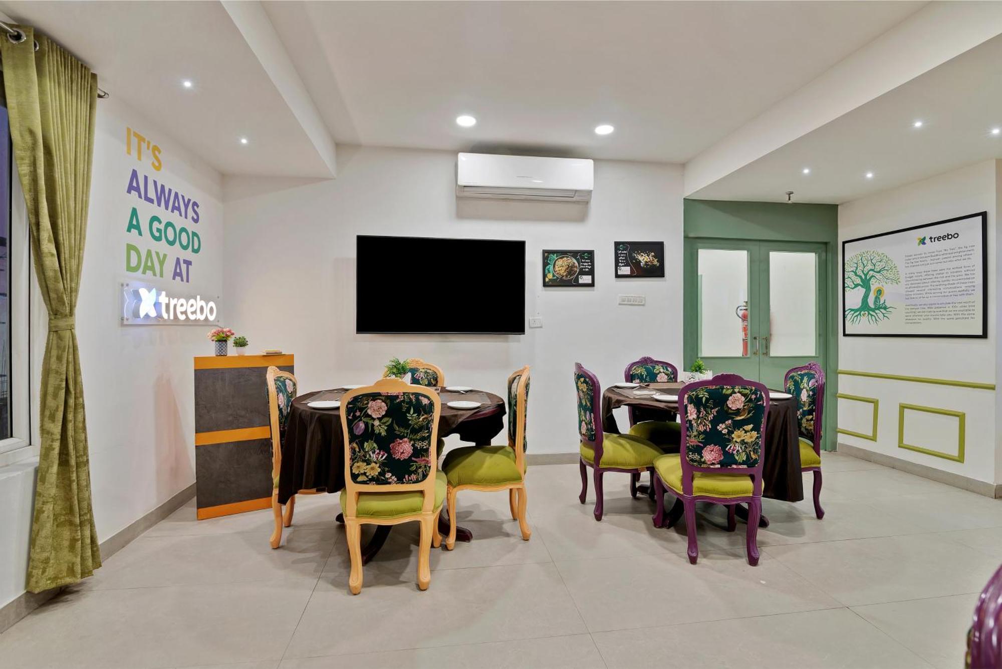 Hotel Treebo Moon Waalk Bhubaneswar Esterno foto