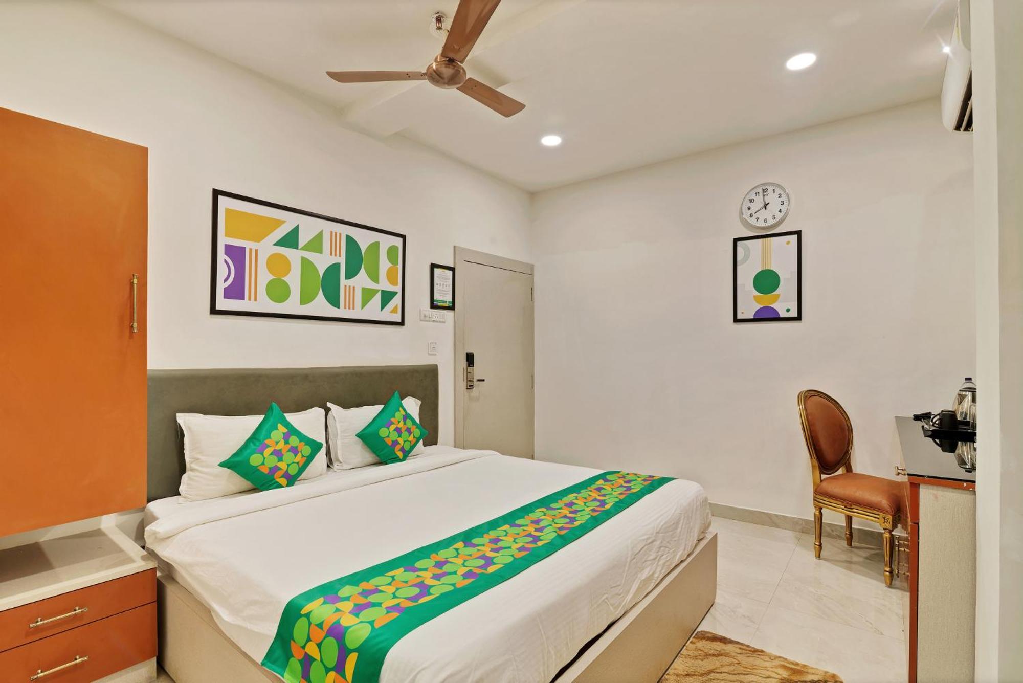 Hotel Treebo Moon Waalk Bhubaneswar Esterno foto